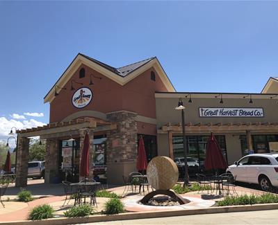 Photo of the Great Harvest Bread Co. building.